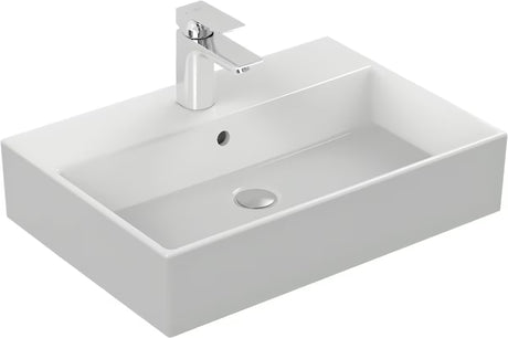 Ideal Standard Strada pakabinami kampuotas baltos spalvos praustuvas su anga maišytuvui centre