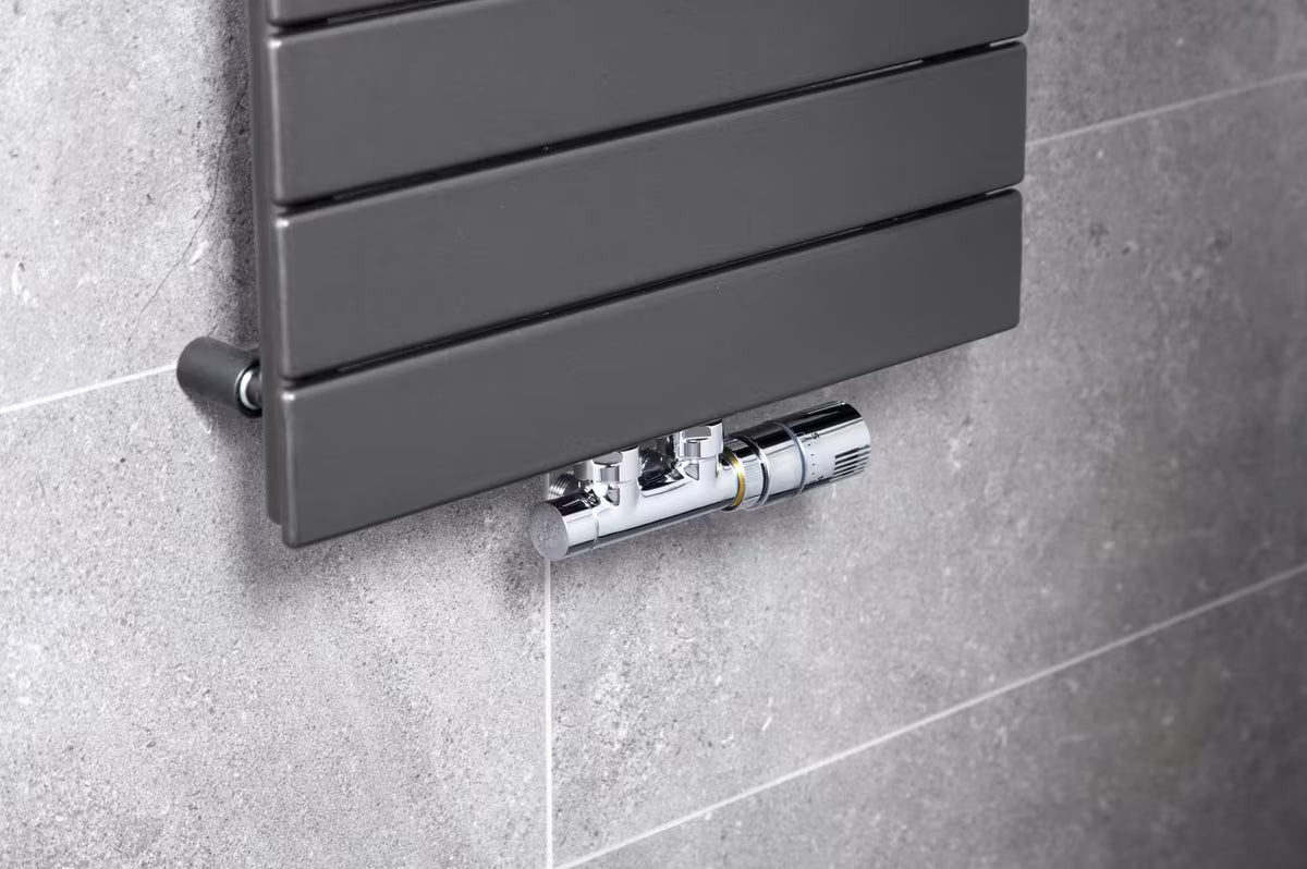 Isan Chrome termostatinis komplektas kampinis, centrinis, chromo spalvos, dešininis variantas