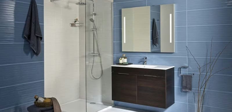 Jika Cube minimalistinių formų pro moderniam vonios kambariui