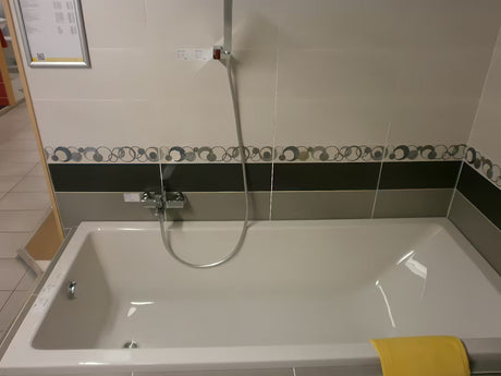 Stačiakampė akrilinė vonia Jika Cubito 160x75 cm, tinkama pro kairinei ir dešininei versijai