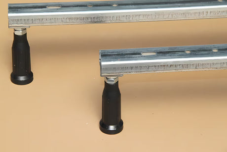 Reguliuojamos vonios kojelės pro akrilinėms vonios SAT ir Laguna, aukščio reguliavimas 80–195 mm.