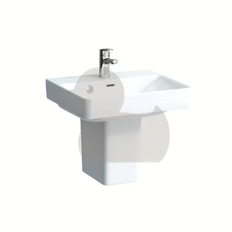 Baltas pakabinamas praustuvas Laufen Pro S su anga maišytuvui centre, 55x46,5 cm.