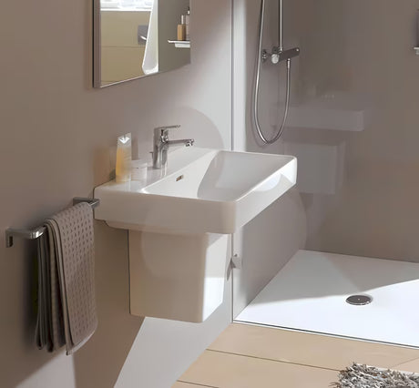 Baltas pakabinami keraminis praustuvas Laufen Pro S 70x46,5 cm su anga maišytuvui centre