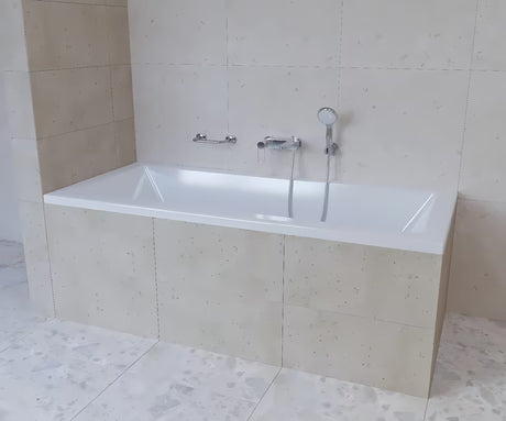 Chromuotos sieninės vonios kambario rankena Multi pro saugesniam judėjimui ir lengvesniam atsistojimui.