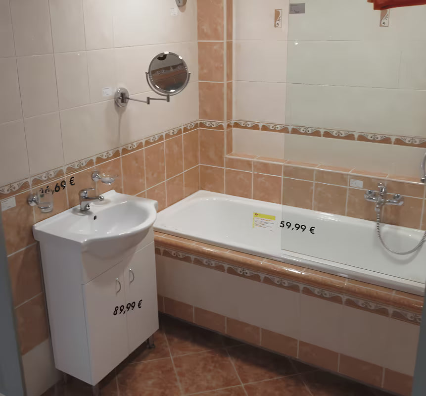 Balta vonios spintelė Multi Pro s su keraminiu 61 cm pločio praustuvu