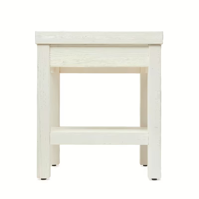 Balta dušo kėdutė Naturel Country iš masyvios eglės medienos su sendintu reljefiniu paviršiumi.
