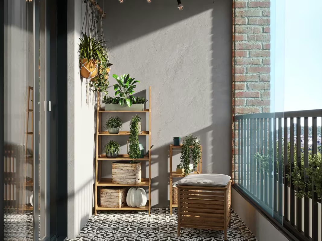 Stovintis lentyna Naturel Home riešuto dekoro, iš medžio masyvo, su matiniu paviršiumi