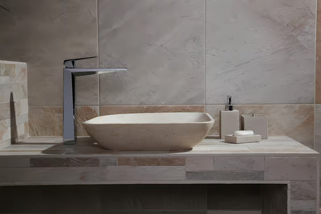 Elegantiškas daugiafunkcis dėžutė su dangteliu Optima Supera, light-limestone spalvos, vonios kambariui.