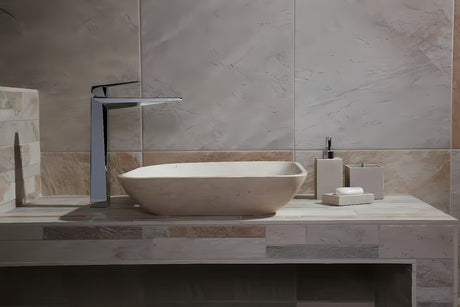 Elegantiškas daugiafunkcis dėžutė su dangteliu Optima Supera, light-limestone spalvos, vonios kambariui.