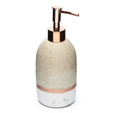 Laisvai pastatomas skysto muilo dozatorius Optima Tera light-limestone dekoro su pompele rose gold.