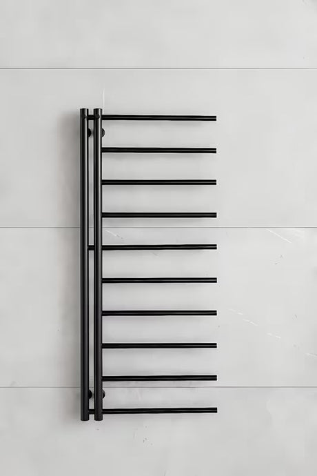 Juodas kombinuotas rankšluosčių džiovintuvas P.M.H. Apollo 500x1140 mm, su centriniu 50 mm prijungimu