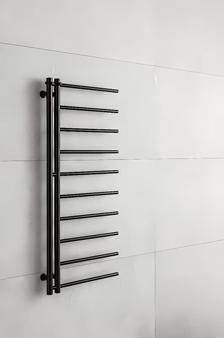 Juodas kombinuotas rankšluosčių džiovintuvas P.M.H. Apollo 500x1140 mm, su centriniu 50 mm prijungimu