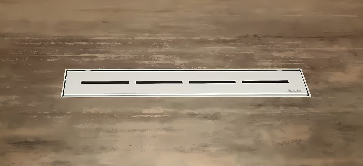 Nerūdijančio plieno dušo latakas Ravak Runway 85 cm, blizgaus paviršiaus, pro montuoti erdvėje.