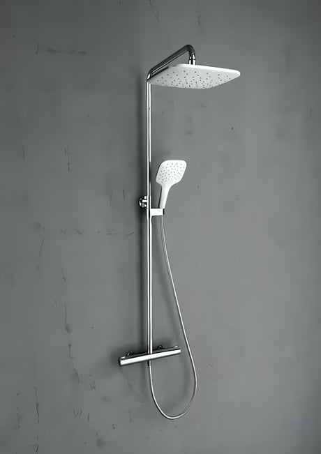 Dušo sistema Ravak Termo 300 su termostatiniu maišytuvu, chromo spalvos, su 25 cm viršutiniu dušu ir rankiniu dušeliu