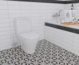 Sieninė WC šepetys SAT Cube Way chromo spalvos, suapvalinto dizaino, pro moderniam vonios kambariui.