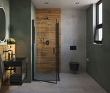 Šviesiai pilkas vonios kilimėlis SAT Infinitio su minkštu ilgu plauku ir neslystančiu apatiniu sluoksniu.