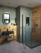 Šviesiai pilkas vonios kilimėlis SAT Infinitio su minkštu ilgu plauku ir neslystančiu apatiniu sluoksniu.