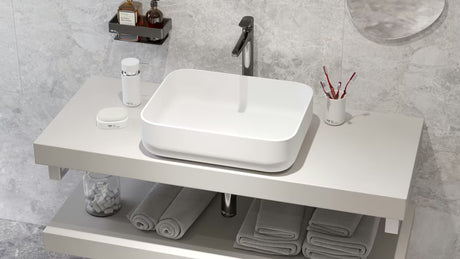 Matinės baltos spalvos plonasienė pastatomas ant stalviršio praustuvas SAT Infinitio 50x39 cm be perpylimo