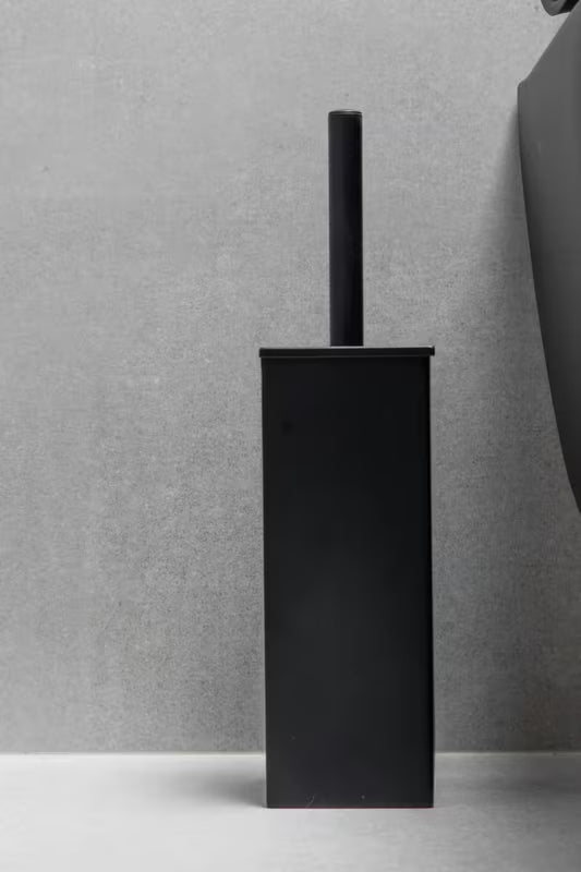 Laisvai pastatomas juoda WC šepetys SAT minimalistinio dizaino su silikoniniu šepečiu