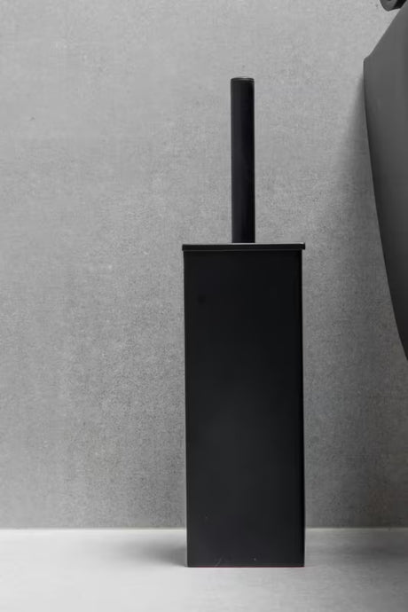 Laisvai pastatomas juoda WC šepetys SAT minimalistinio dizaino su silikoniniu šepečiu