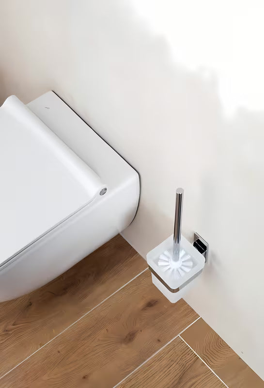 Chromo spalvos nerūdijančio plieno WC šepetys SAT pro, klijuojamas, be gręžimo