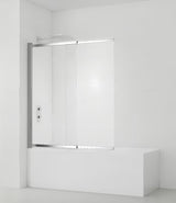 Vonios sienelė SAT Vision 140x120 cm su chromuotu profiliu ir skaidriu stiklu pro maudantis vonioje.