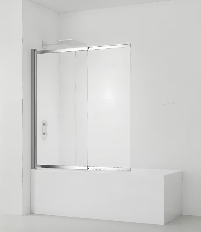 Vonios sienelė SAT Vision 140x120 cm su chromuotu profiliu ir skaidriu stiklu pro maudantis vonioje.