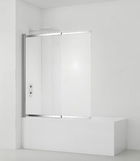 Vonios sienelė SAT Vision 140x120 cm su chromuotu profiliu ir skaidriu stiklu pro maudantis vonioje.