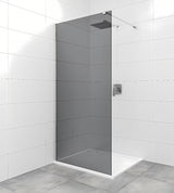 Walk-in dušo sienelė SAT Walk-in 110x200 cm su nepermatomu dūminiu stiklu ir blizgaus chromo profiliais.
