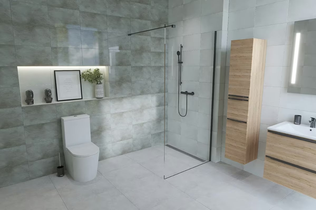 Juoda walk-in dušo sienelė su skaidriu grūdintu stiklu ir tvirtinimo laikikliu