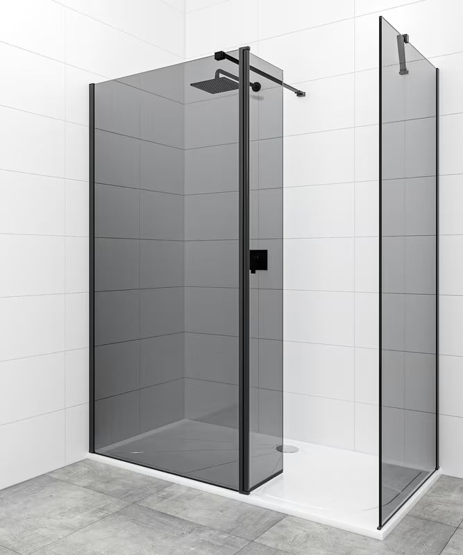 SAT Walk-in walk in Dušo-Sienelė 140 × 90 cm juodos spalvos su nepermatomu dūminiu stiklu ir varstoma sienele.