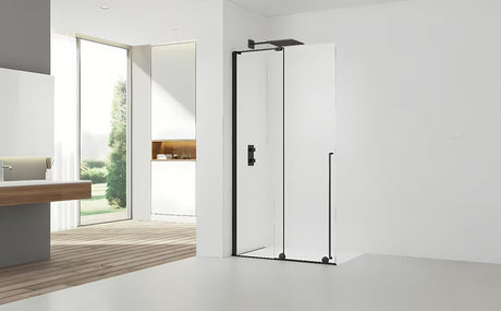 Juoda walk-in dušo sienelė SAT Walk-In Xmotion 110 cm, su skaidriu stiklu ir stumdoma sistema.