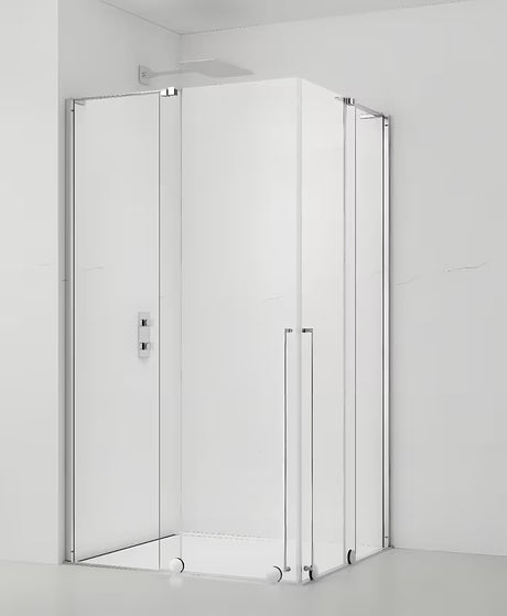 Stačiakampė dušo kabina SAT Walk-In Xmotion 90x120 cm blizgaus chromo spalvos, su skaidriu stiklu ir stumdomomis durimis.