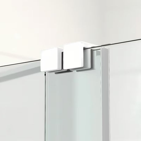 Vonios sienelė SAT Walk-In Xmotion 150 cm su skaidriu stiklu ir baltais profiliais