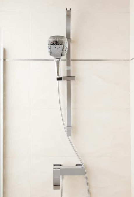 Dušo komplektas SIKO Chrome su 2 funkcijų rankiniu dušu ir dviem dušai laikikliais.