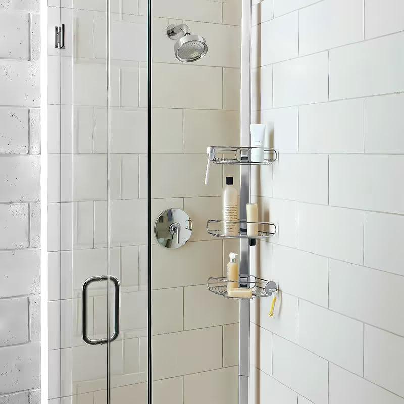 Reguliuojama dušo stovas Simplehuman Shower caddy su vielinėmis lentynėlėmis į kampą iš nerūdijančio plieno.