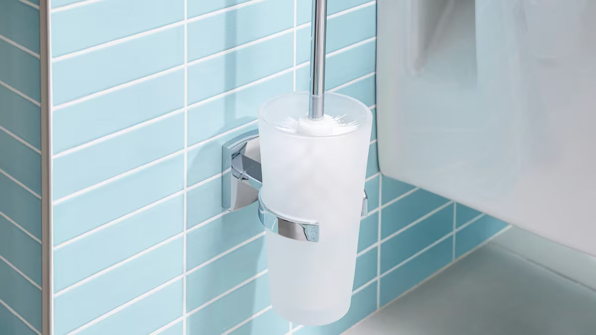 Chromuota sieninė WC šepetys Tesa Klaam su laikikliu pro moderniam vonios kambariui