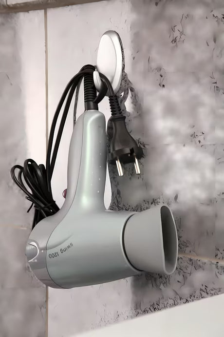 Dideli lipnūs kabliukai Tesa Powerstrips, chromo išvaizdos, pro montavimas be gręžimo
