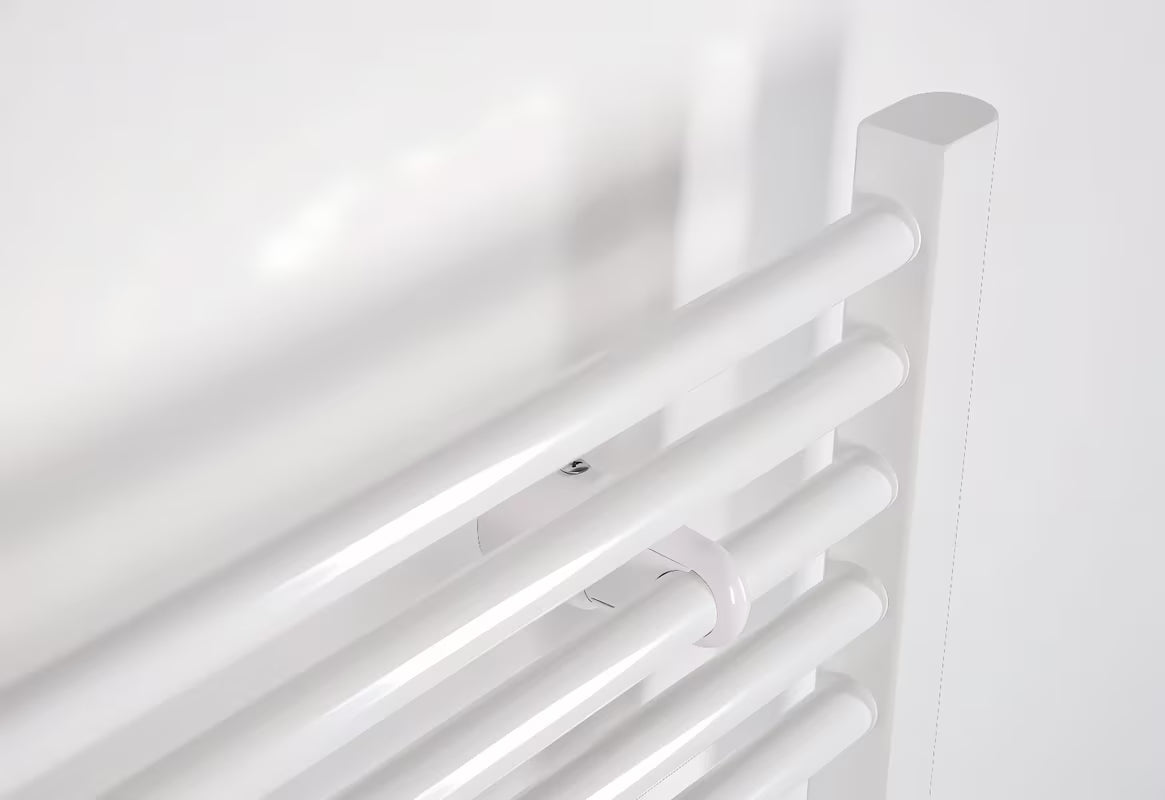 Baltas kombinuotas vamzdinis rankšluosčių džiovintuvas Thermal Trend KD 132x45 cm, tinkamas vonios kambariui
