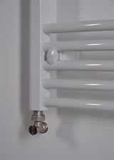 Baltas kombinuotas vamzdinis rankšluosčių džiovintuvas Thermal Trend KDO 45x168 cm, tinkamas vonios kambariui.