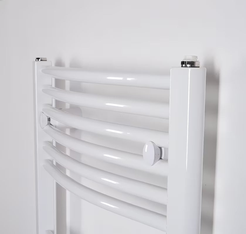 Baltas elektrinis vamzdinis rankšluosčių džiovintuvas Thermal Trend KDOE 450x1320 mm vonios kambariui.