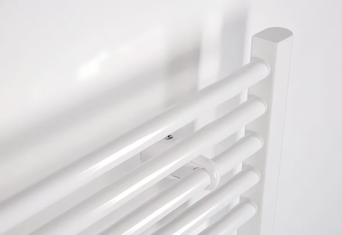 Baltas tiesus elektrinis vamzdinis rankšluosčių džiovintuvas Thermal Trend KE 450x1320 mm su 400 W kaitinimo elementu