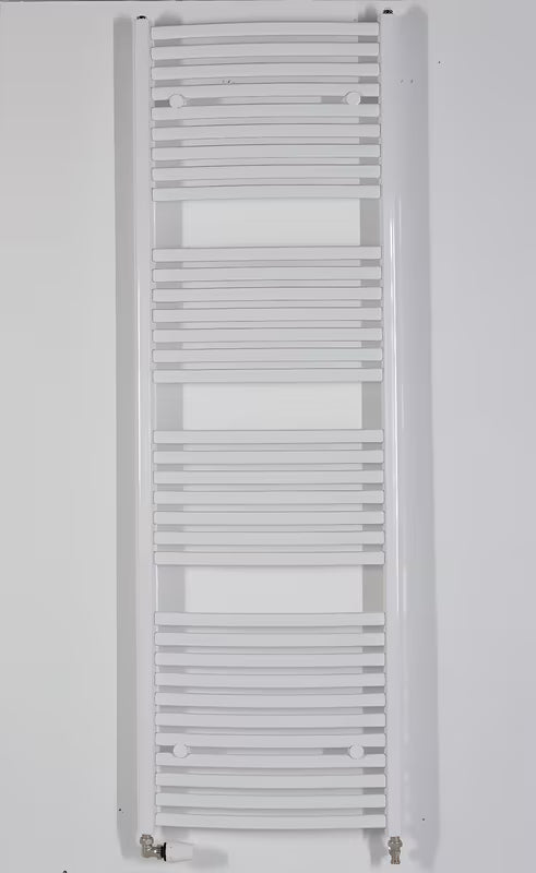 Baltas kombinuotas vamzdinis rankšluosčių džiovintuvas Thermal Trend KM 181,5x60 cm, tinkamas vonios kambariui.